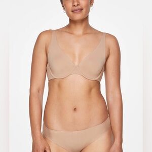 ThirdLove Second Skin Unlined Minimizer Bra  42E Nude NWT